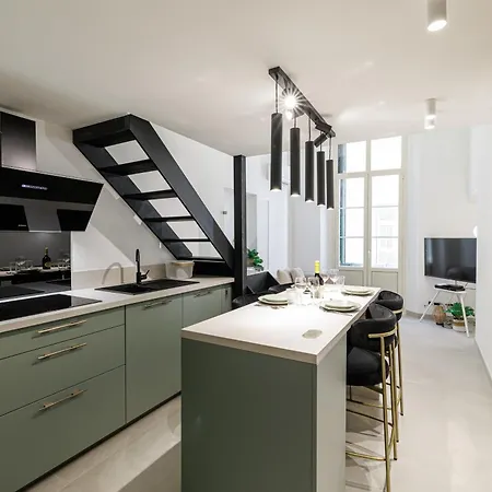 Grimaldi Place-plage-centre-clim *