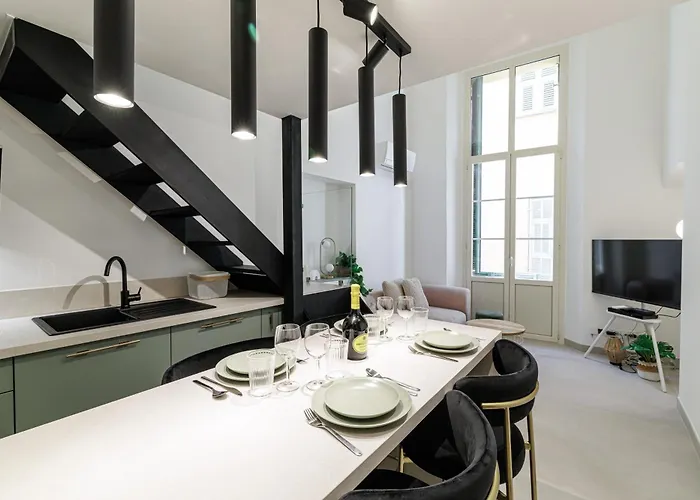 Grimaldi Place-plage-centre-clim Apartment