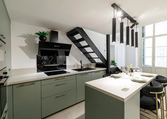 Apartment Grimaldi Place-plage-centre-clim *