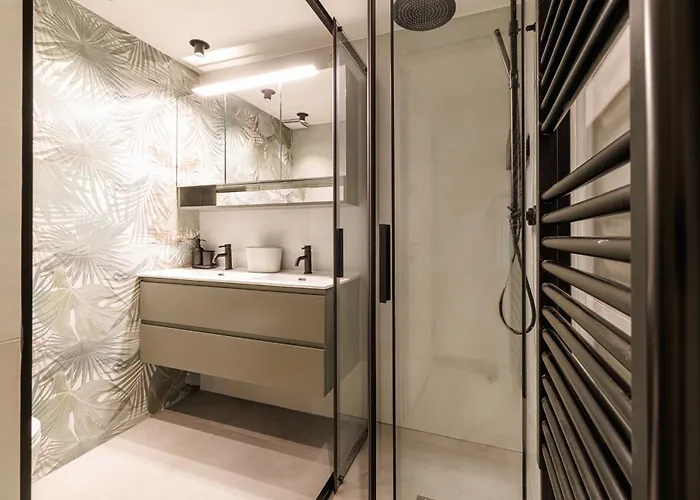 Apartment Grimaldi Place-plage-centre-clim *